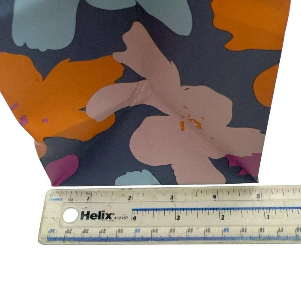 Spritz Gift Bags Floral Flowers Pattern Party Favor Goodie‎ Bags (8) Count 10x12